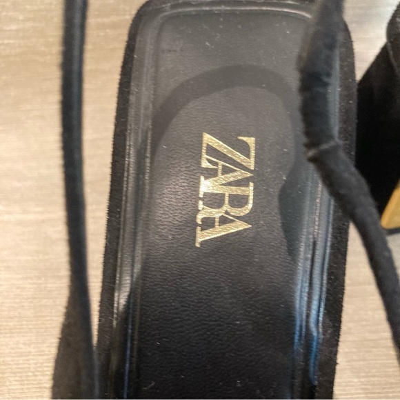 ZARA Sz 40 Pointy Toe  Faux Suede Golden Inside Squarish Heel Slingback Shoes - Picture 4 of 11